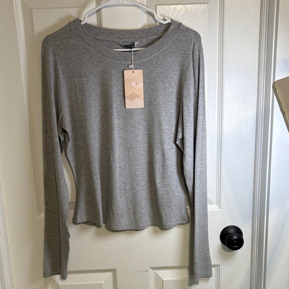NWT Elegant Gray Ribbed Long Sleeve Blouse